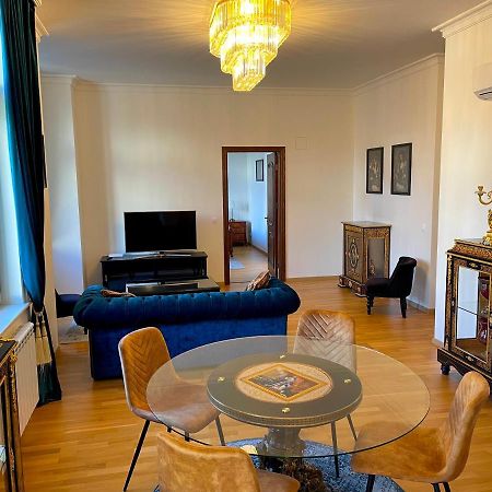 Karlsbad Prestige Apartment ภายนอก รูปภาพ