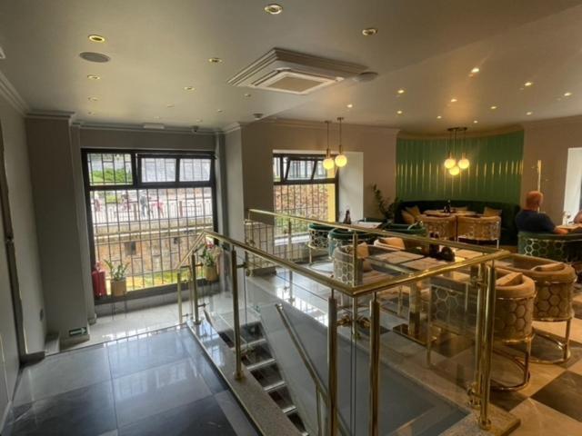 Karlsbad Prestige Apartment ภายนอก รูปภาพ