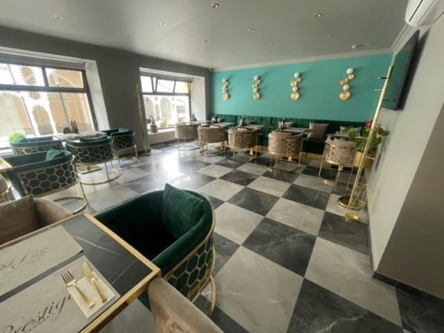 Karlsbad Prestige Apartment ภายนอก รูปภาพ