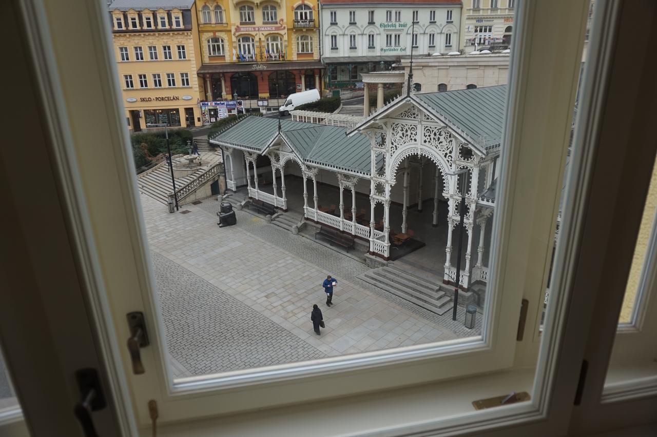 Karlsbad Prestige Apartment ภายนอก รูปภาพ