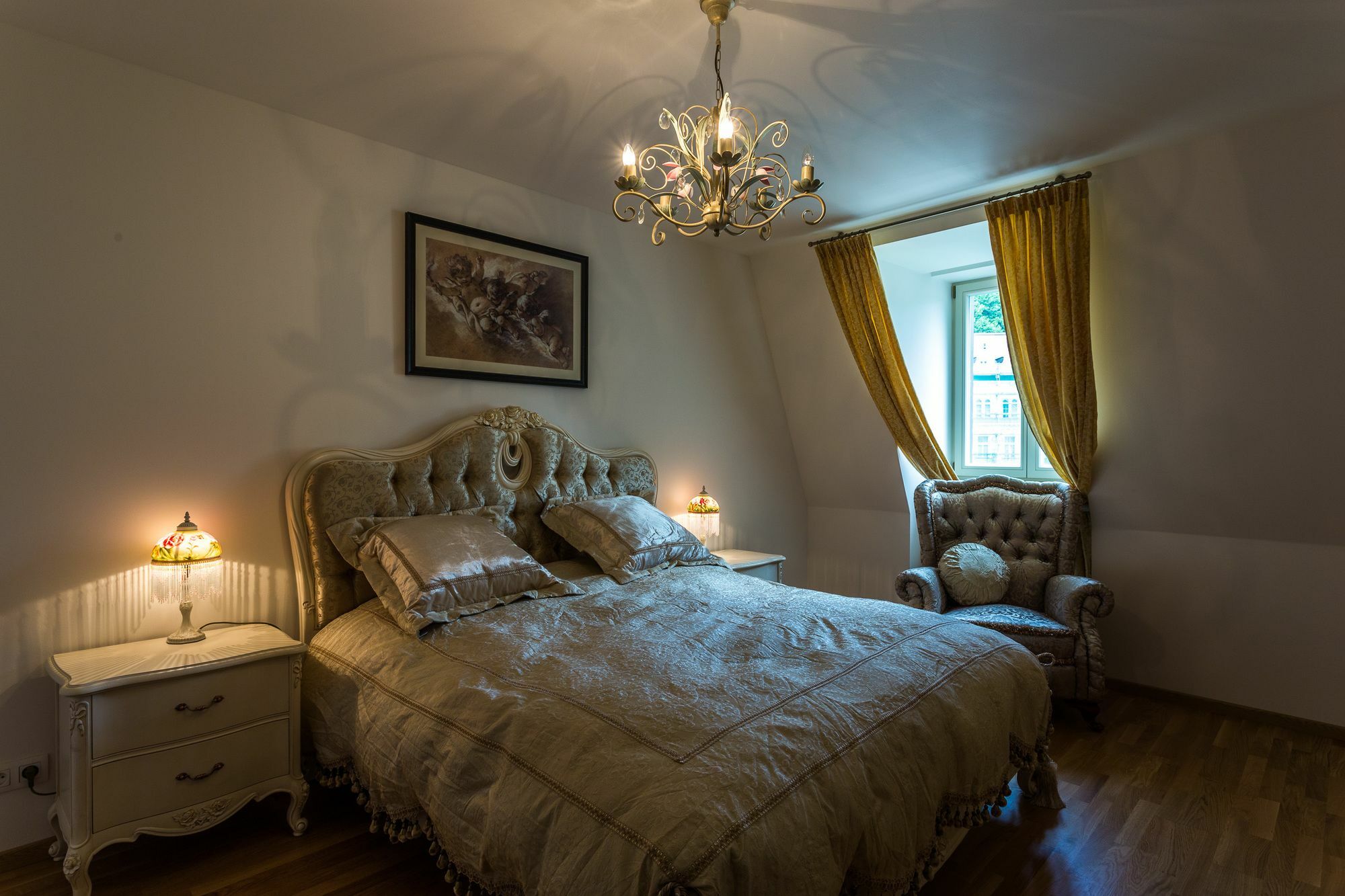 Karlsbad Prestige Apartment ภายนอก รูปภาพ
