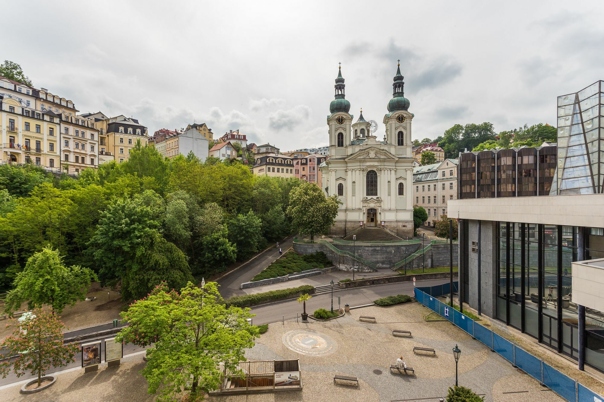 Karlsbad Prestige Apartment ภายนอก รูปภาพ